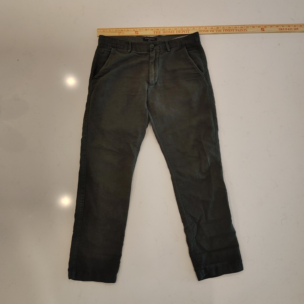 Banana Republic Aiden Chino Pants Mens 31x30 Green Straight Regular Fit Casual